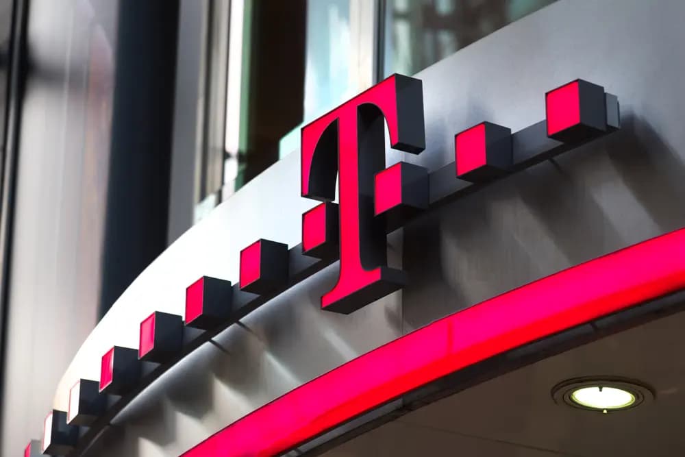 Telekom-sztori - Több milliárdos osztalék, szárnyaló profit. Kaszálnak a részvényesek!