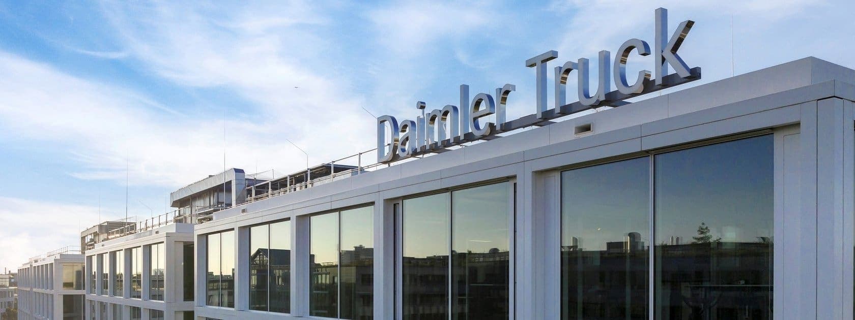 Zuhan a Daimler Truck – Észak-Amerika húzta le az eredményeket