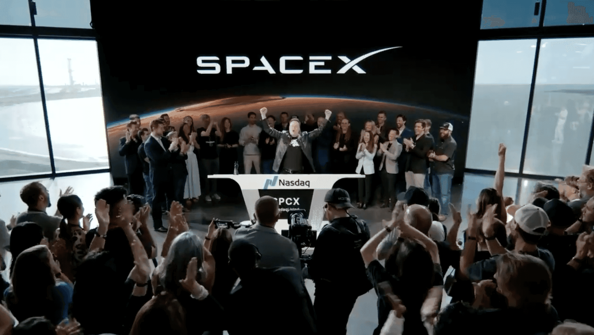 Újabb nagy dobás a SpaceX-nél? – Musk cége 20 milliárd dolláros kötvénykibocsátásra készülhet